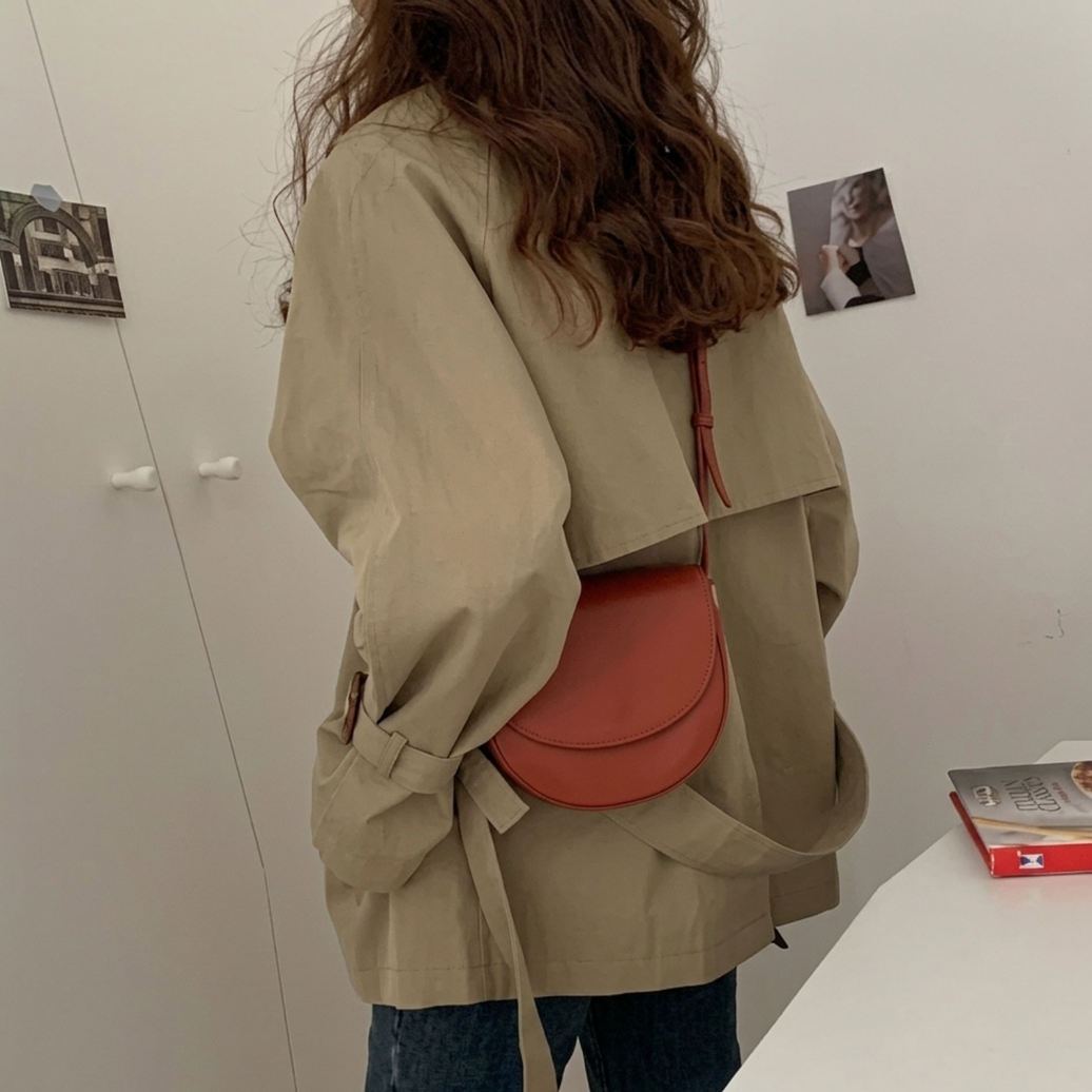 Midlange trench coat